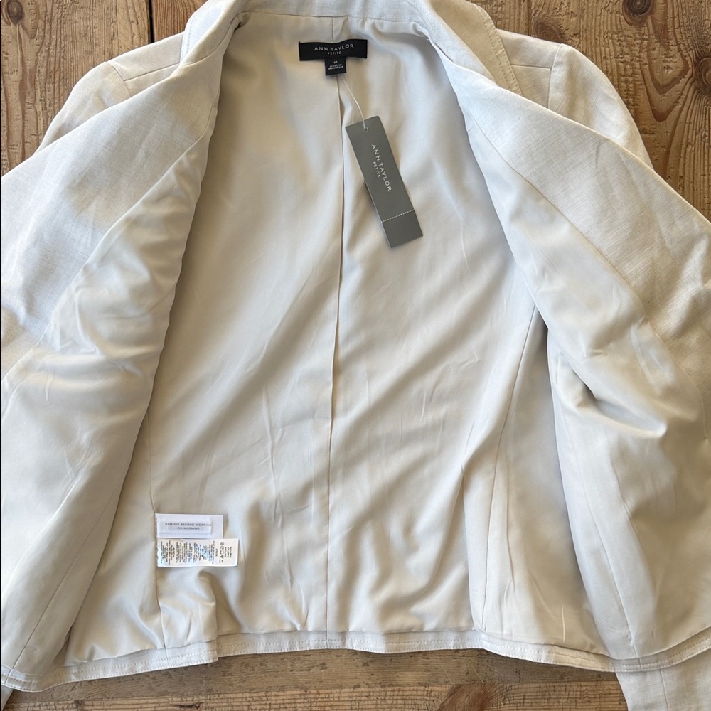Ann Taylor Natural Linen Blend Women's Jacket, 2 Petite - Picture 4 of 7